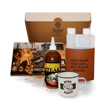 Load image into Gallery viewer, Men's Giftbox consisting of 1 Twin Bottle Dispenser with Leather Sleeve, 1 Plankie Steak Garlic Sauce  250ml, 1 Enamel Tin Mug & 1 Braai Blaai (6 Pack)