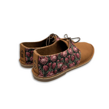 Load image into Gallery viewer, Protea Leather Vellie Shoe
