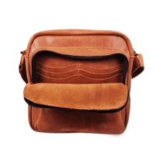 Load image into Gallery viewer, East Coast Messenger Leather Bag