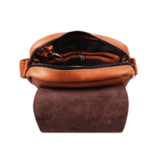 Load image into Gallery viewer, East Coast Messenger Leather Bag