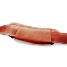 Load image into Gallery viewer, Mareli Leather Laptop Bag Handle close up