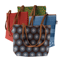 Load image into Gallery viewer, Shwe Square Tote Bag