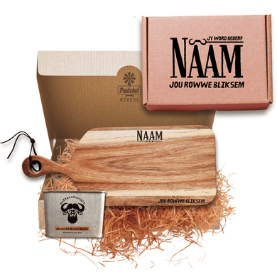 Personalised Gift Box containing Personalised Braaiplank and Buffelsfontein Braai Spice