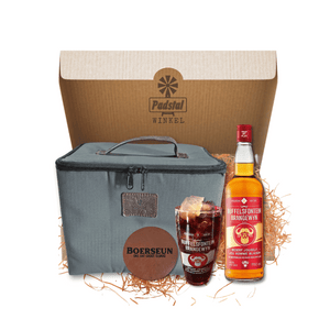 Buffel Liefde Bederfboks consisting of 1 Personalised Box, 1 Canvas Six Pack Cooler Bag, 1 Leather Coaster
1 Buffelsfontein Brandy Glass
1 Buffelsfontein, 750ml