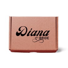 Load image into Gallery viewer, Diana Bride Design Personalised Gift Box
