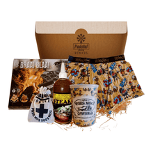 Load image into Gallery viewer, Men&#39;s Giftbox Containing 1 Braai Boxer Brief Packaged in Matching Tin with Lid, 1 Plankie Steak Garlic Sauce, 250ml, 1 Small Hangover Kit in Drawstring Bag &amp; 1 Braai Blaai (8 Pack)
